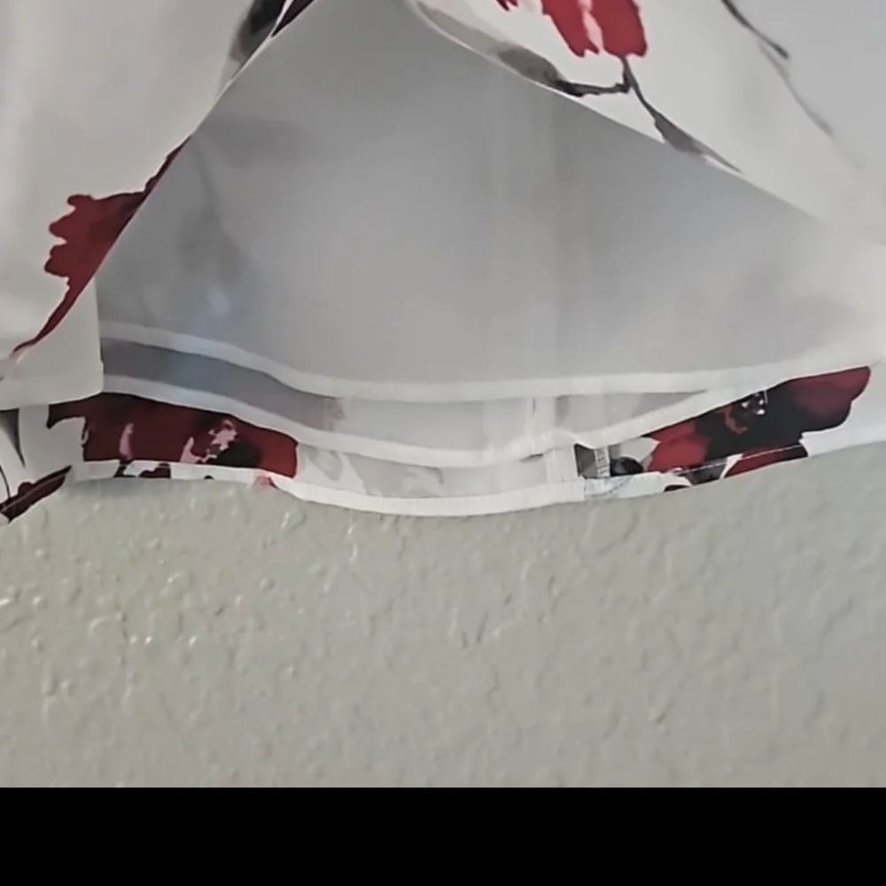 White House Black Market Floral V-neck Bell Sleeve Blouse - Picture 3 of 7